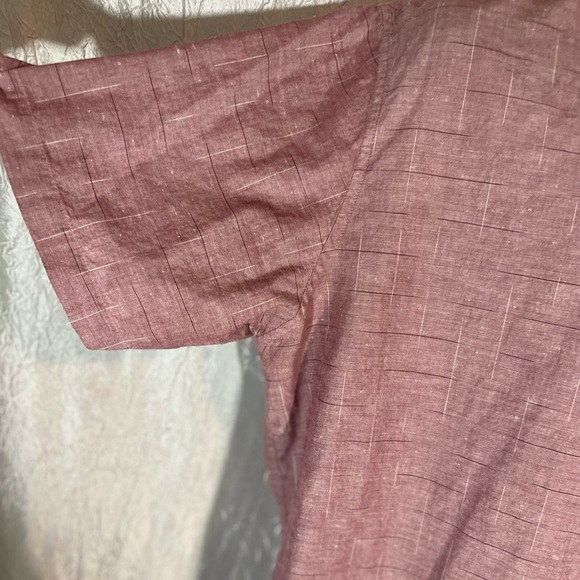 Travis Mathew XL short sleeved button up cotton shirt - Picture 11 of 11